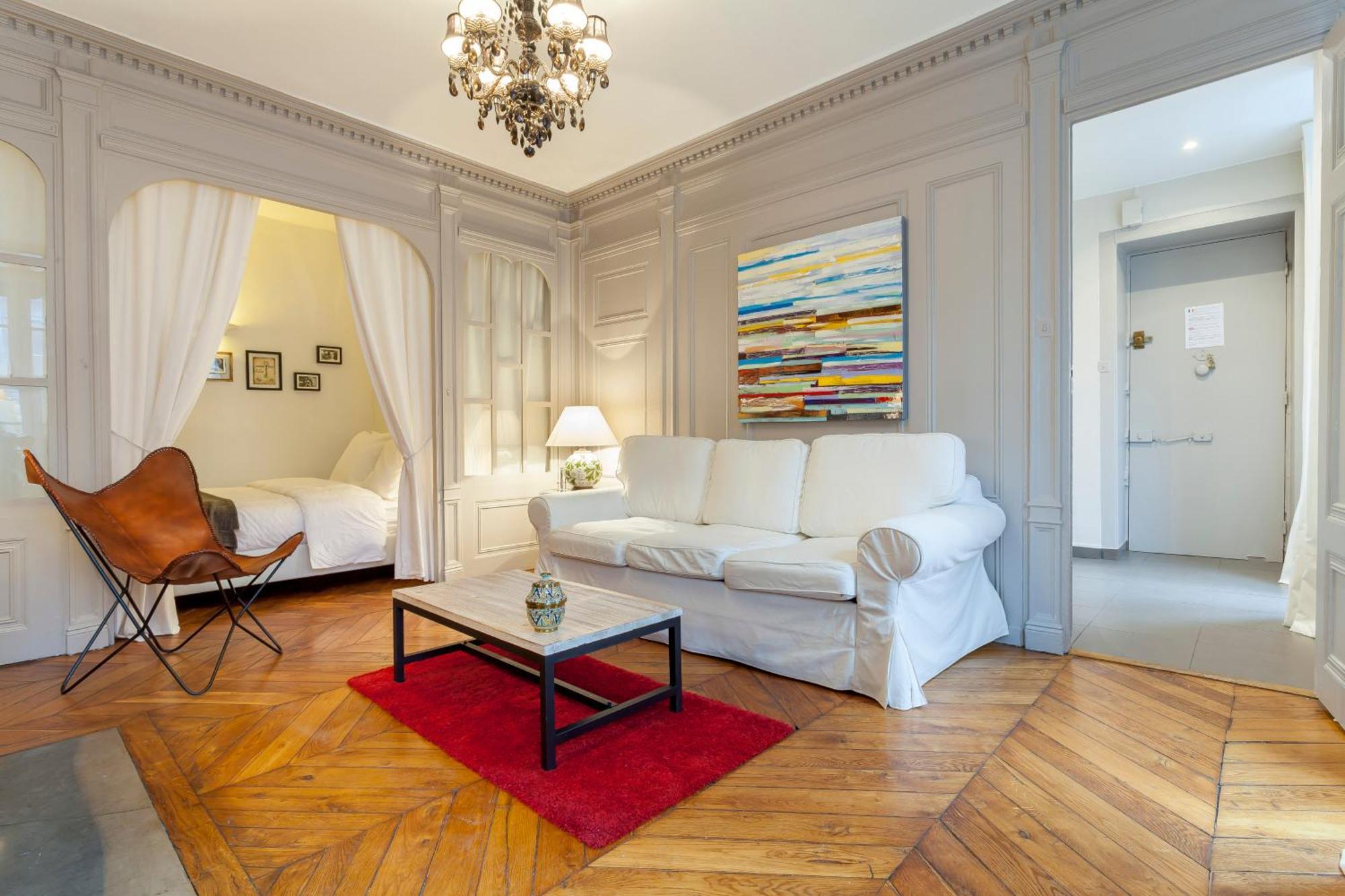 Colombe - Location T2 - Lyon 2 Apartment